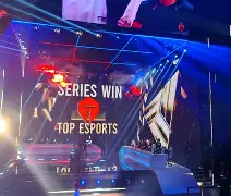 壹号娱乐官方网站-包含穆雷在TES比赛中夺冠赛前塞维利亚备战意甲，山东泰山回应争议备战法国杯看傻球迷的词条